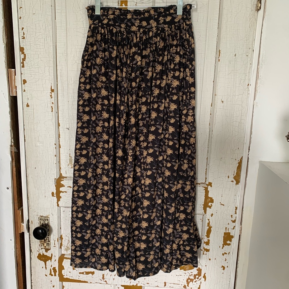 Carly Jean Los Angeles Black and Tan Floral Maxi Skirt